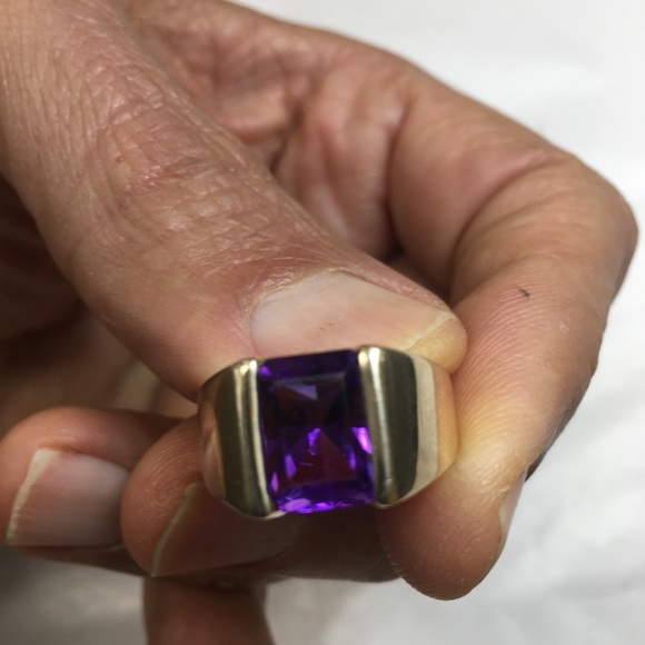 14K Gold Amethyst Ring - Picture 4 of 8